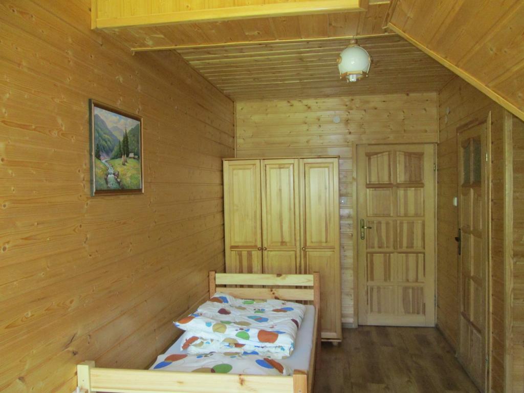 Noclegi Pod Malym Krolem Ustrzyki Dolne Extérieur photo